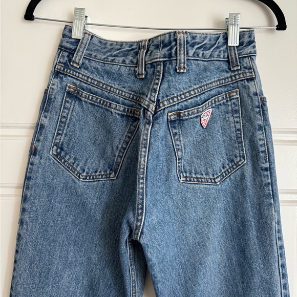 Vintage Women's Guess Jeans - Picture 3 of 7